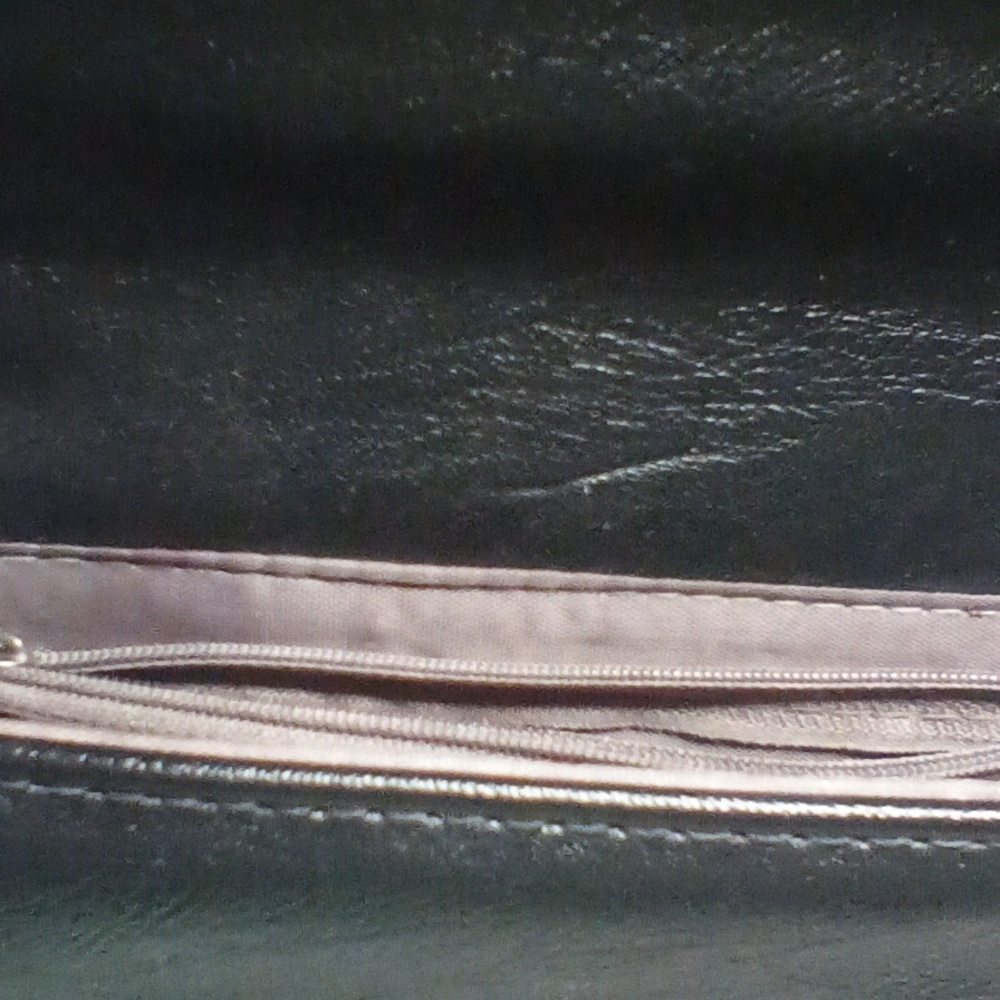 Hand Bag - Picture 5 of 7